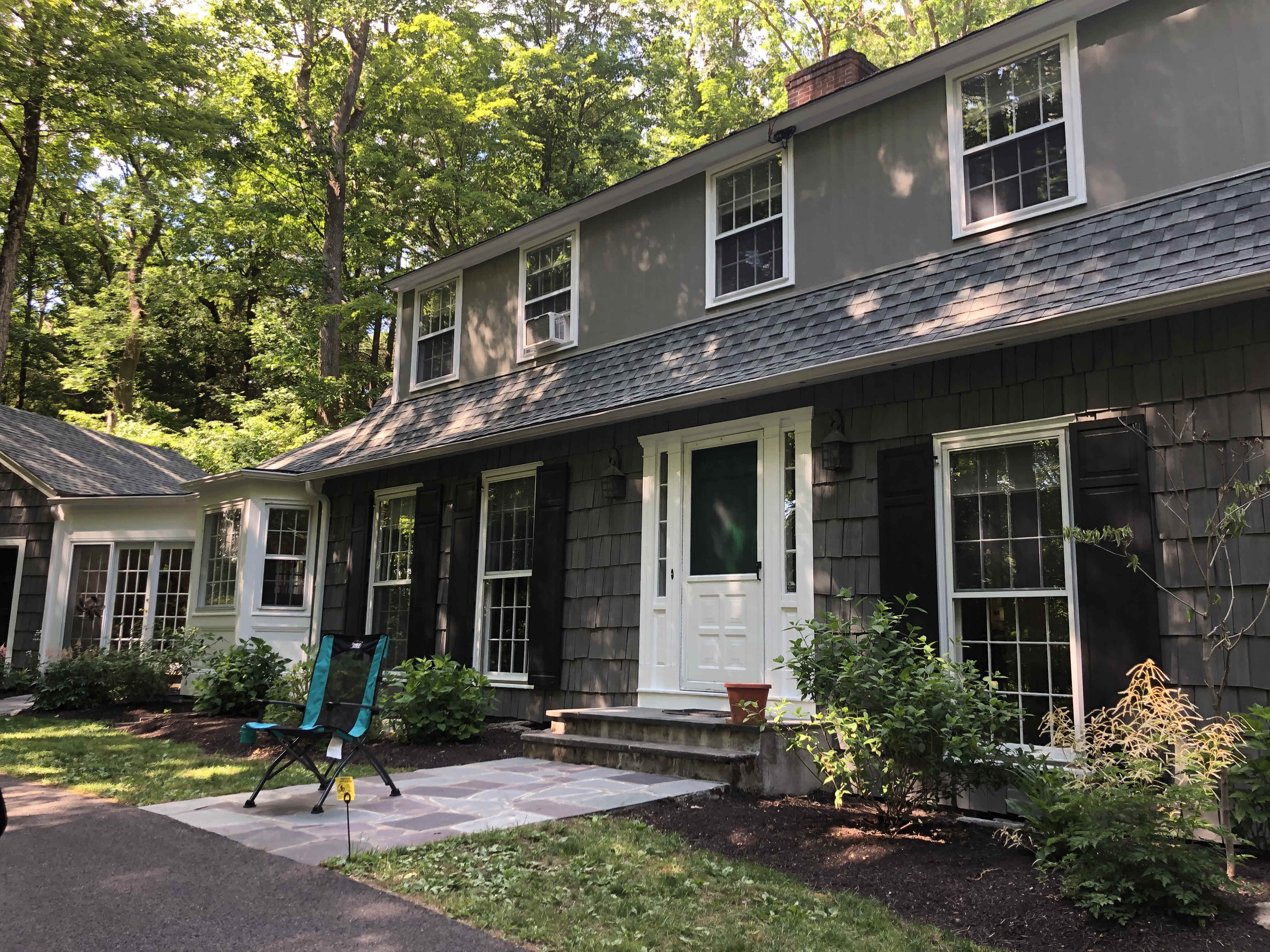 Building photograph for 152 SHARON ROAD